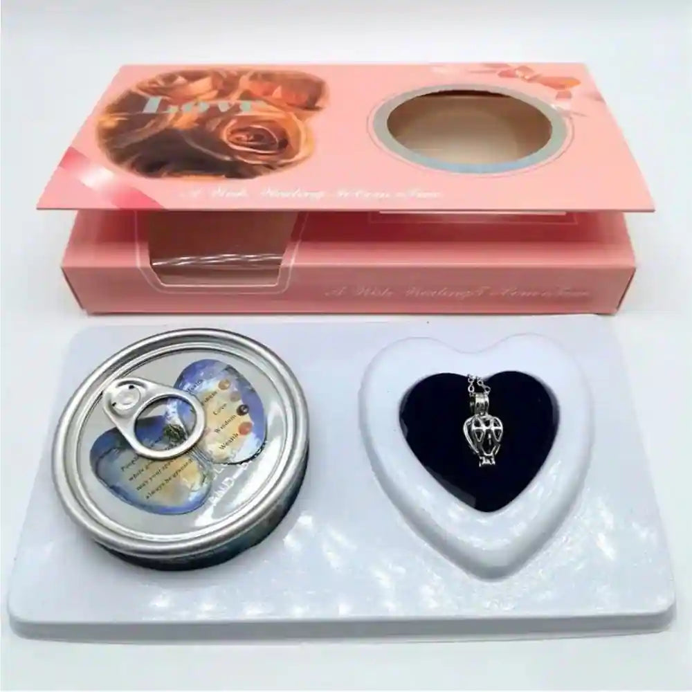 CRYSTCOP pearl pendant necklace gift set with heart-shaped display and decorative packaging