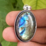 CRYSTCOP - LABRADORITE PENDANT