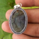 CRYSTCOP - LABRADORITE PENDANT